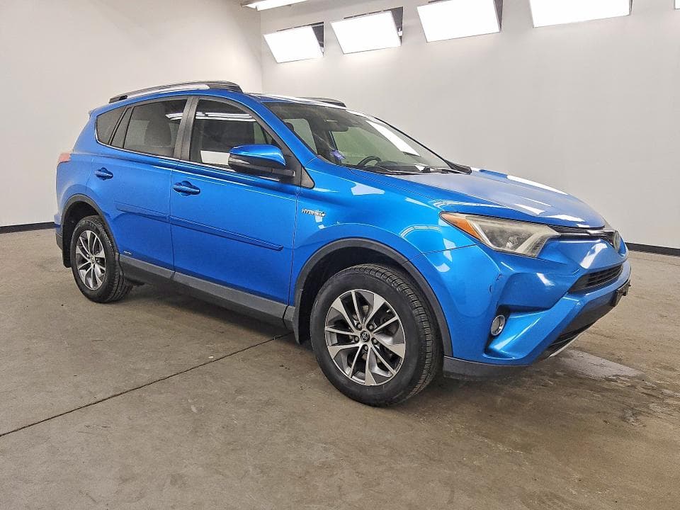 2017 TOYOTA RAV4 HYBRID XLE 4