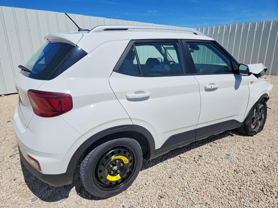 2026 HYUNDAI VENUE SEL 3