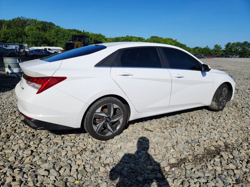 2023 HYUNDAI ELANTRA LIMITED 3