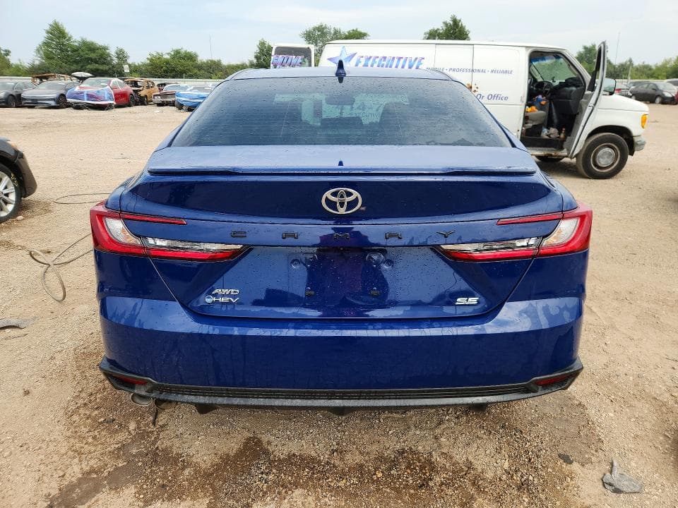 2026 TOYOTA CAMRY SE 6