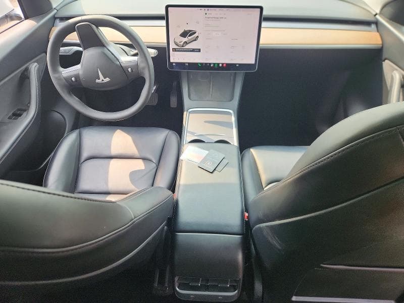 2021 TESLA MODEL Y 8