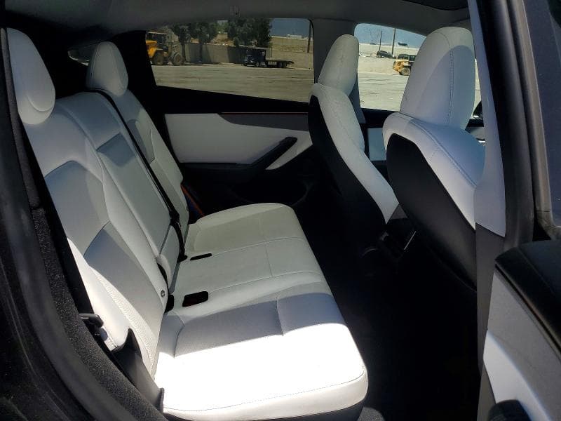 2026 TESLA MODEL Y 10
