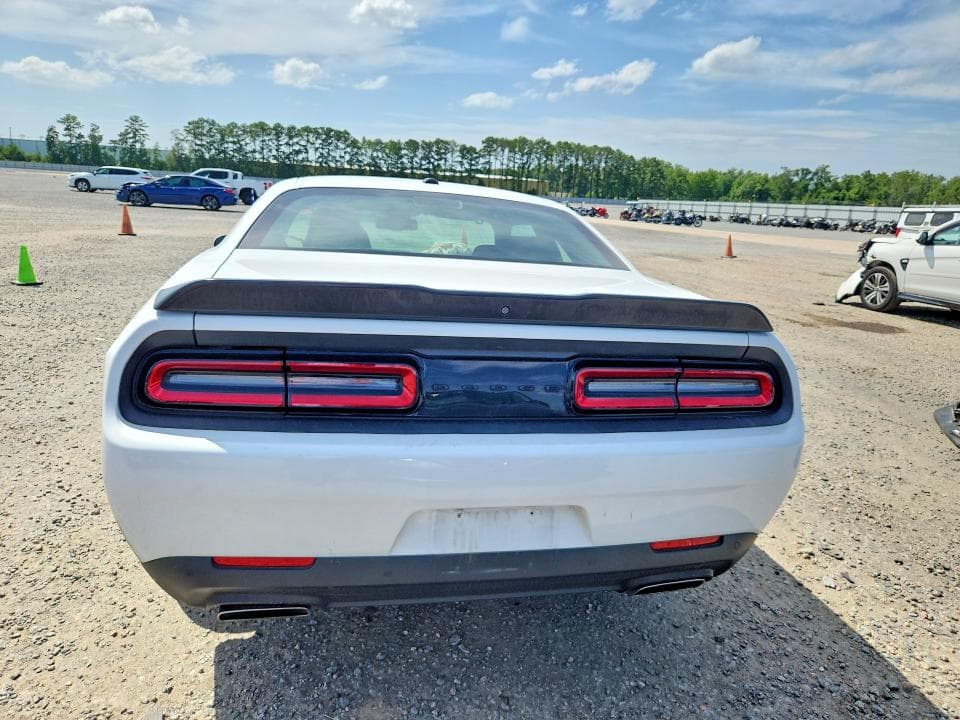 2022 DODGE CHALLENGER R/T 6