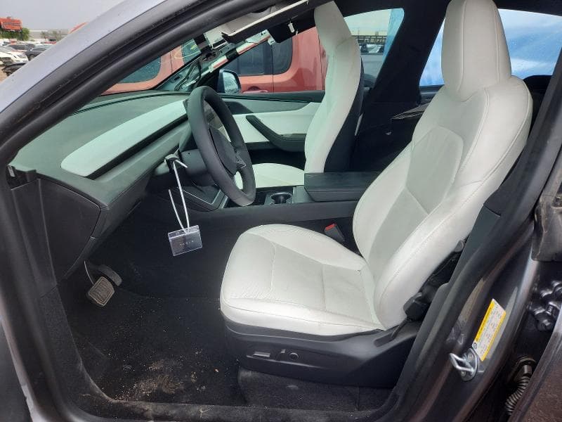 2026 TESLA MODEL Y 7