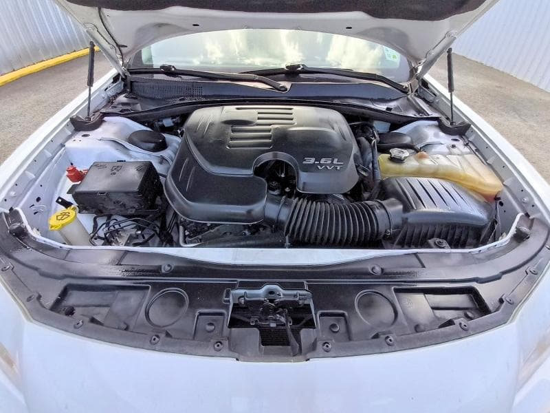 2018 CHRYSLER 300 TOURING 11