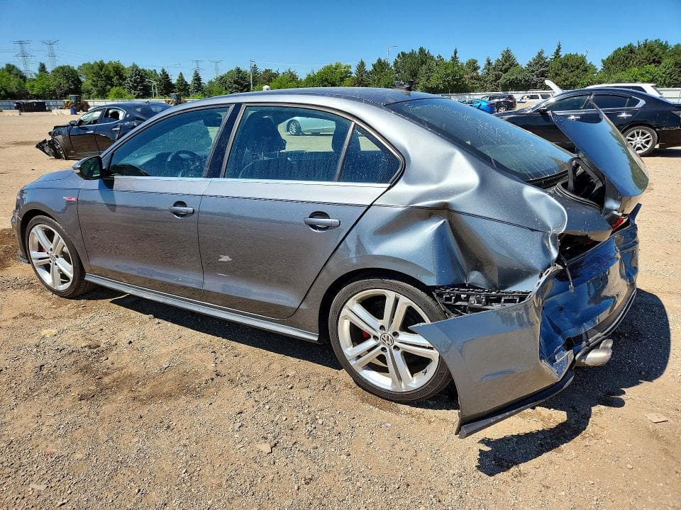 2017 VOLKSWAGEN JETTA GLI 2