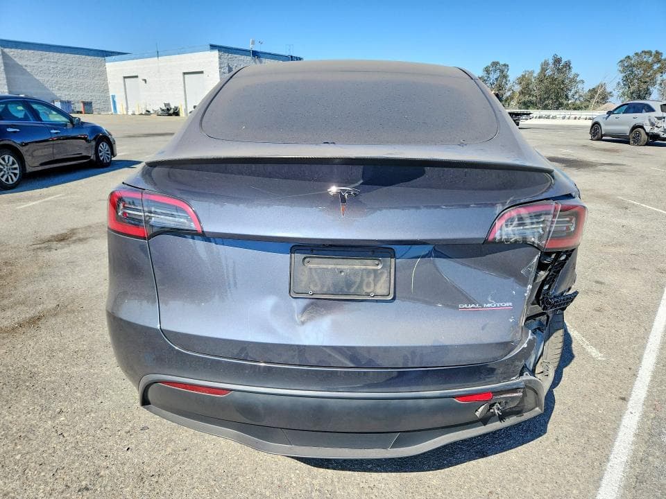 2023 TESLA MODEL Y 6