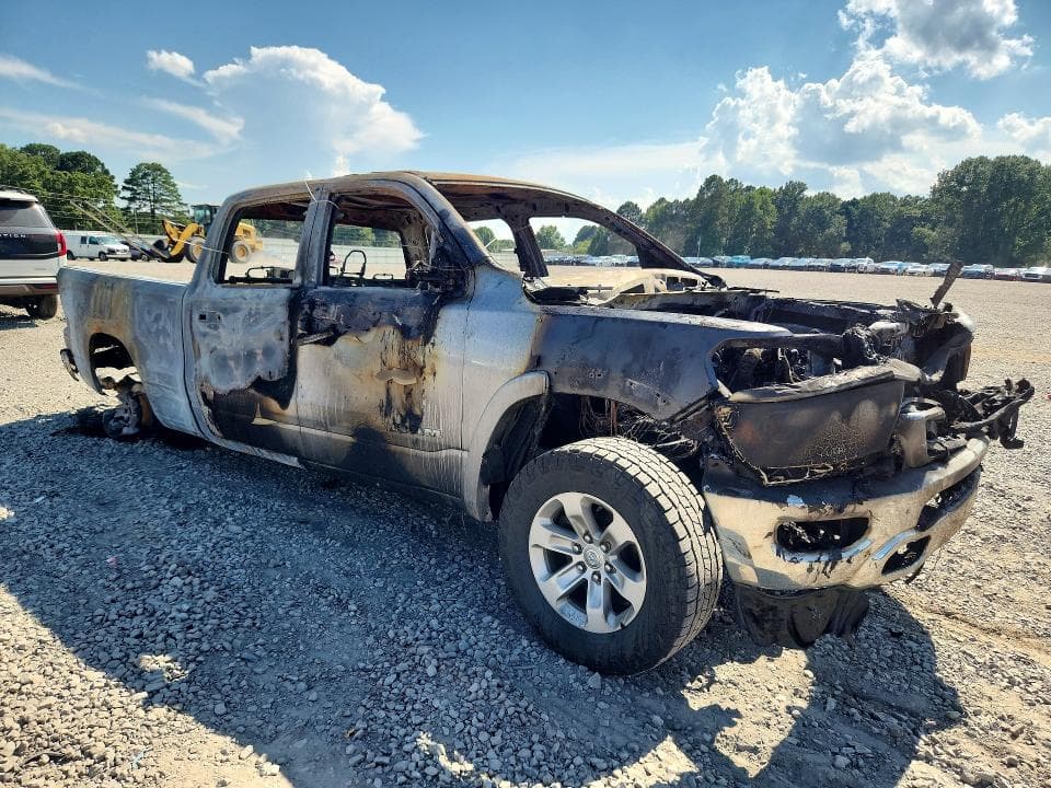 2019 RAM 1500 LARAMIE 4