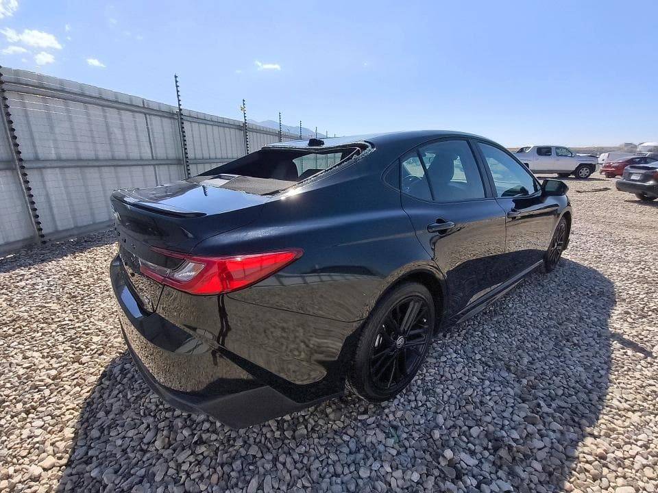 2026 TOYOTA CAMRY SE 3