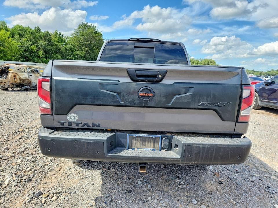 2021 NISSAN TITAN PRO-4X 6