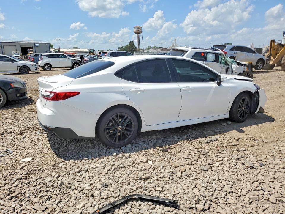 2025 TOYOTA CAMRY SE 3