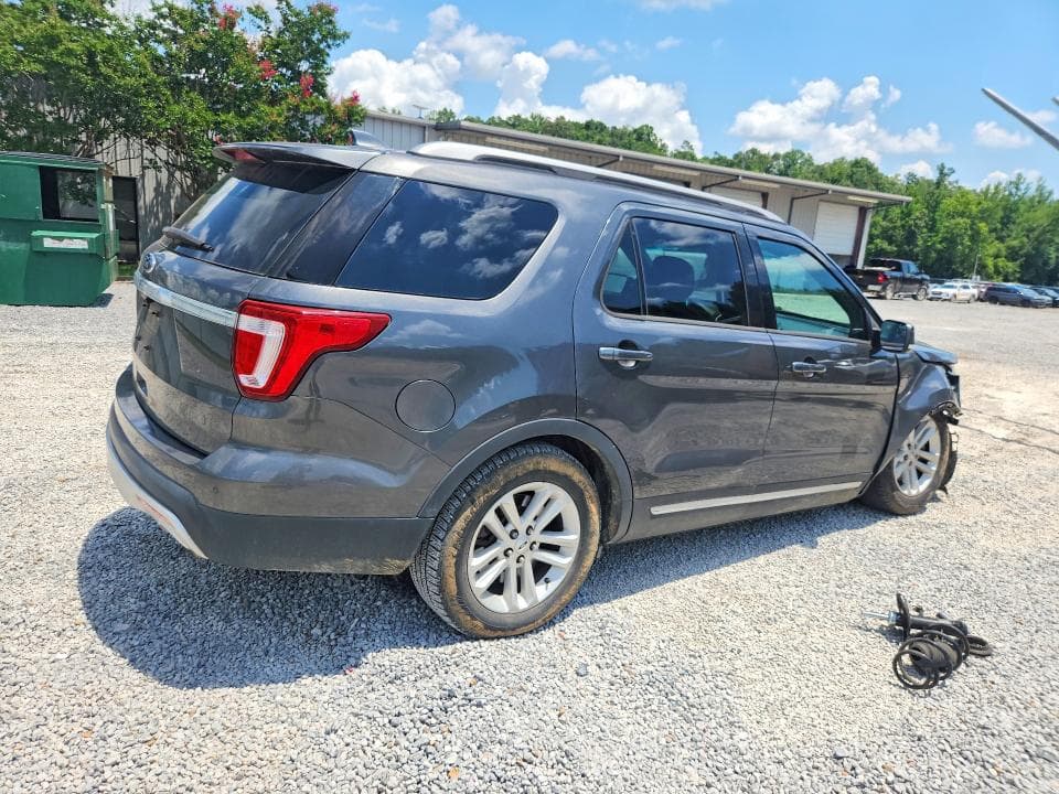 2017 FORD EXPLORER XLT 3