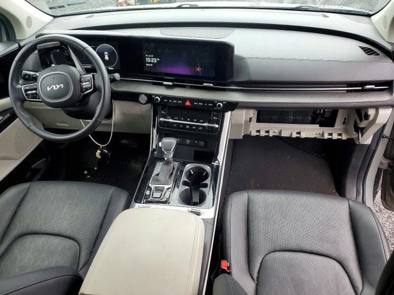 2024 KIA CARNIVAL SX 8