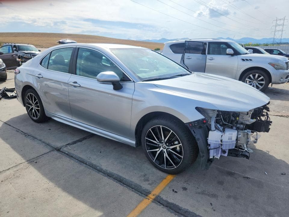 2023 TOYOTA CAMRY SE 4