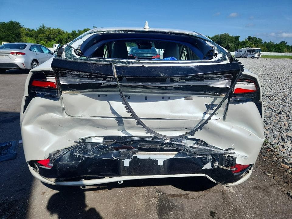 2024 TOYOTA PRIUS XLE 6