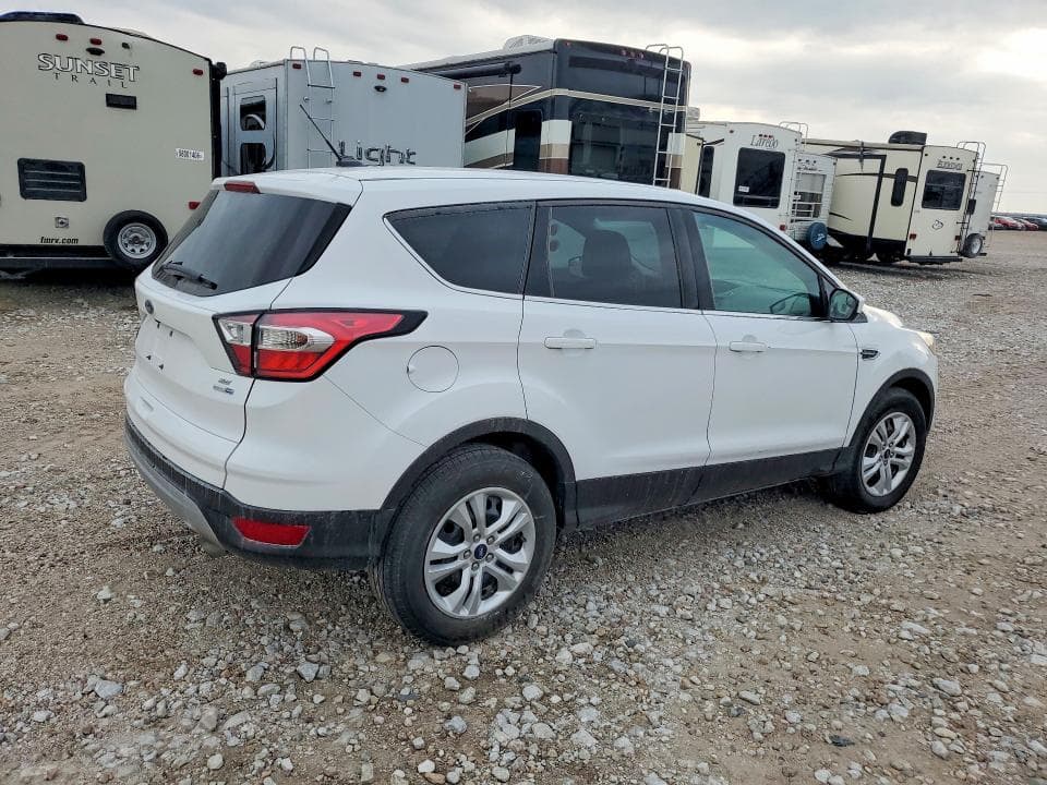 2017 FORD ESCAPE SE 3