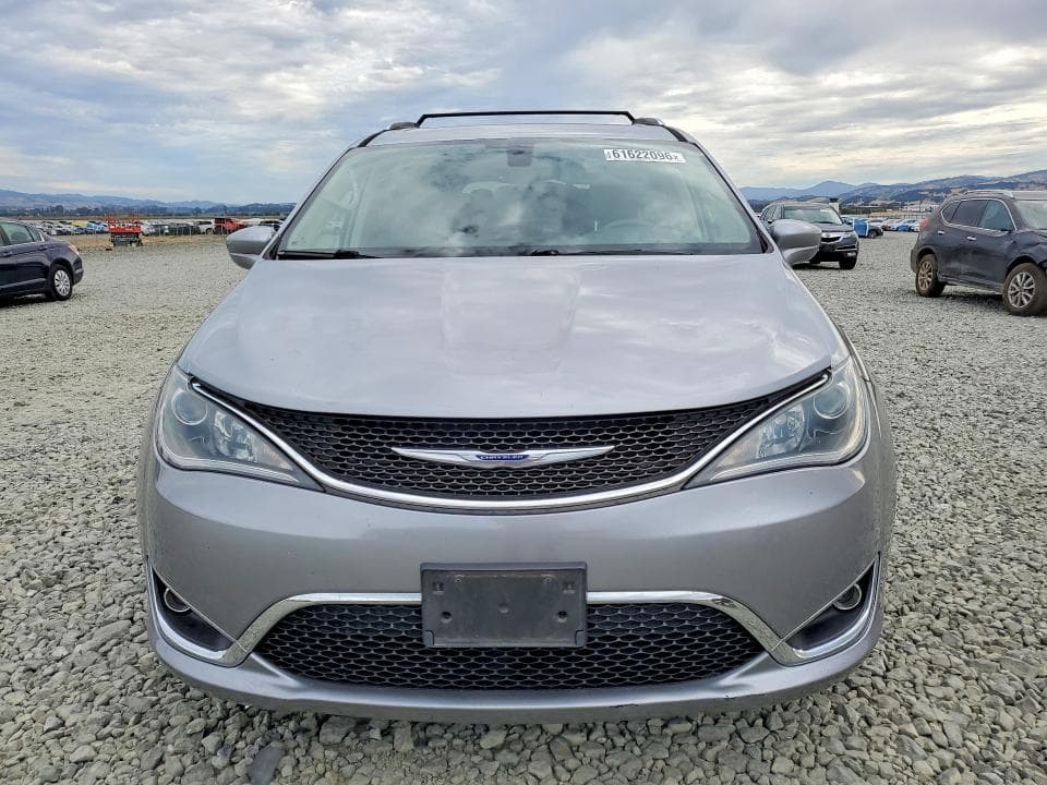 2019 CHRYSLER PACIFICA TOURING L 5