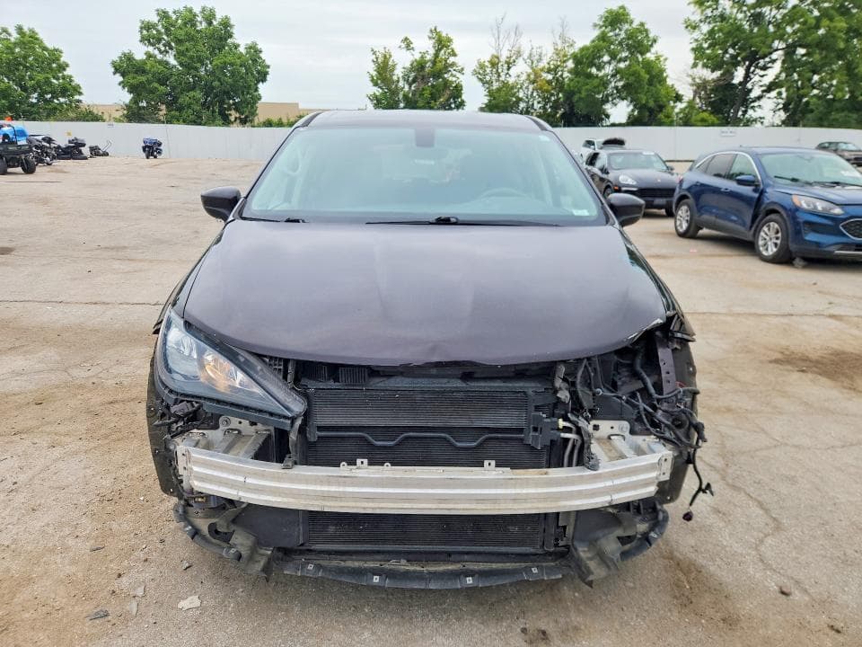 2017 CHRYSLER PACIFICA TOURING 5