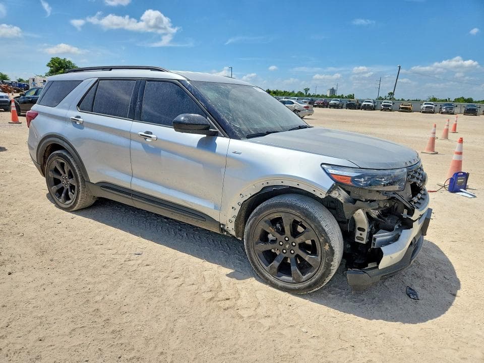 2023 FORD EXPLORER ST-LINE 4