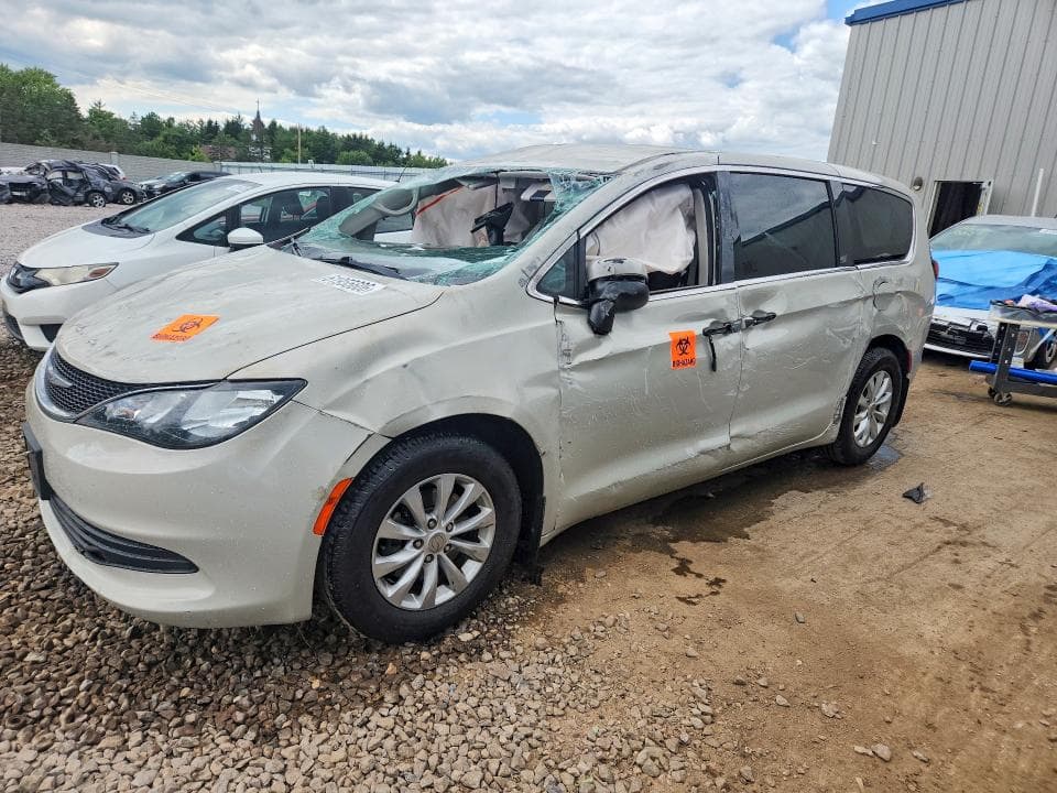 2017 CHRYSLER PACIFICA TOURING - 1