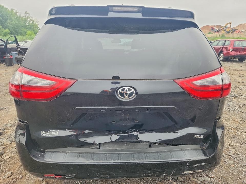 2020 TOYOTA SIENNA XLE 8-PASSENGER 6