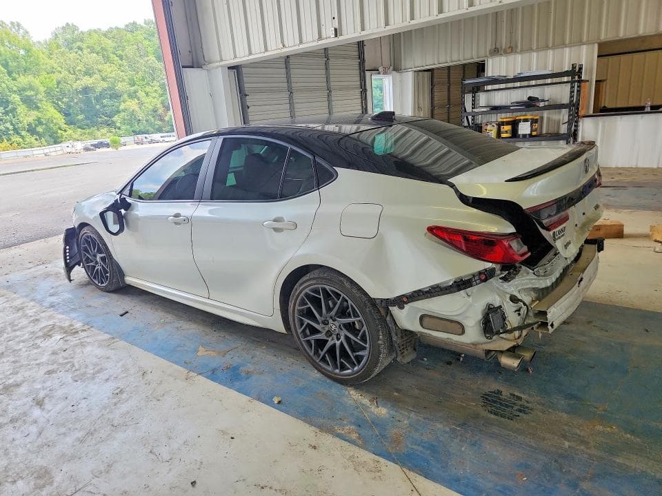 2025 TOYOTA CAMRY XSE 2