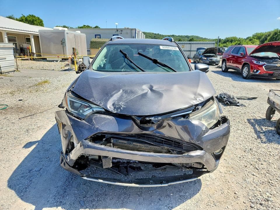 2018 TOYOTA RAV4 XLE 5