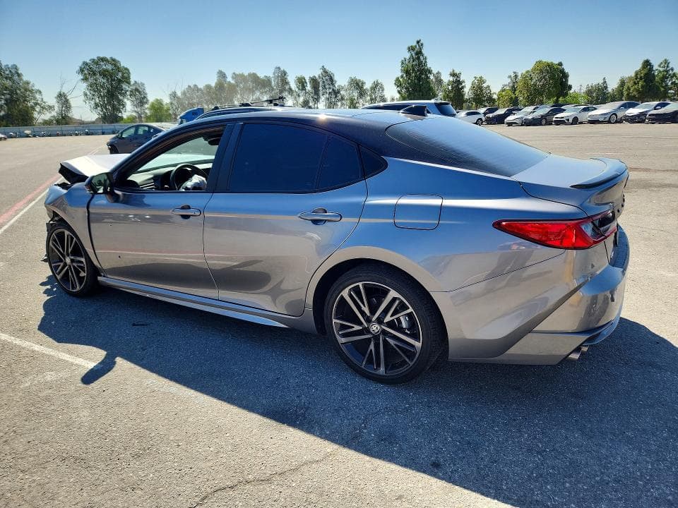 2025 TOYOTA CAMRY XSE 2