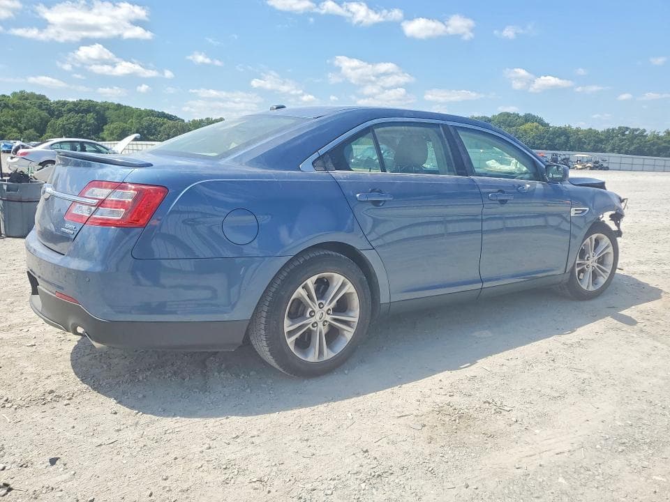 2018 FORD TAURUS SEL 3