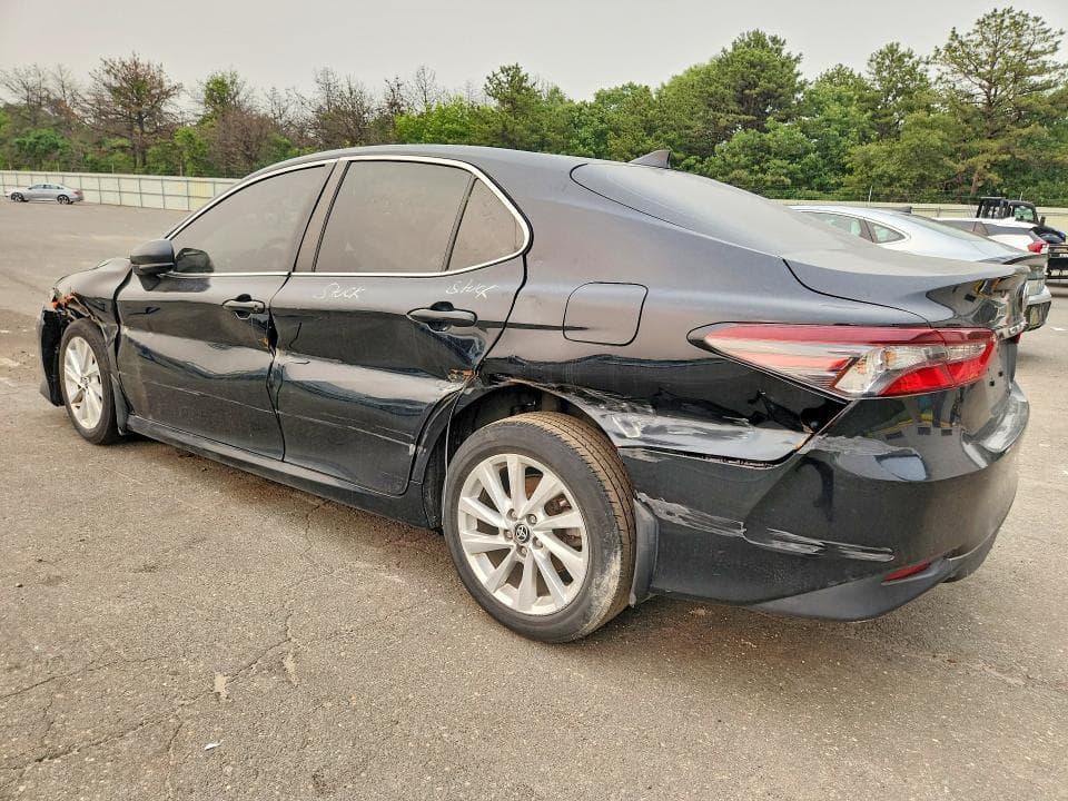 2024 TOYOTA CAMRY LE 2