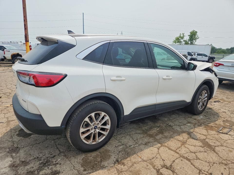 2022 FORD ESCAPE SE 3