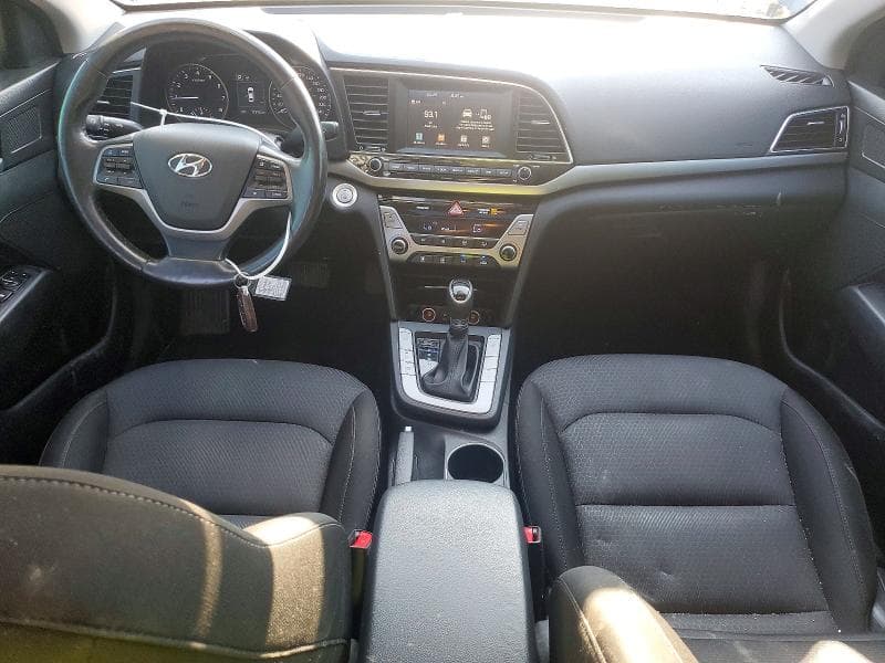 2017 HYUNDAI ELANTRA SE 8