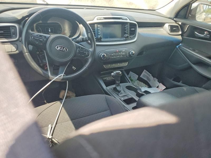 2018 KIA SORENTO LX 8