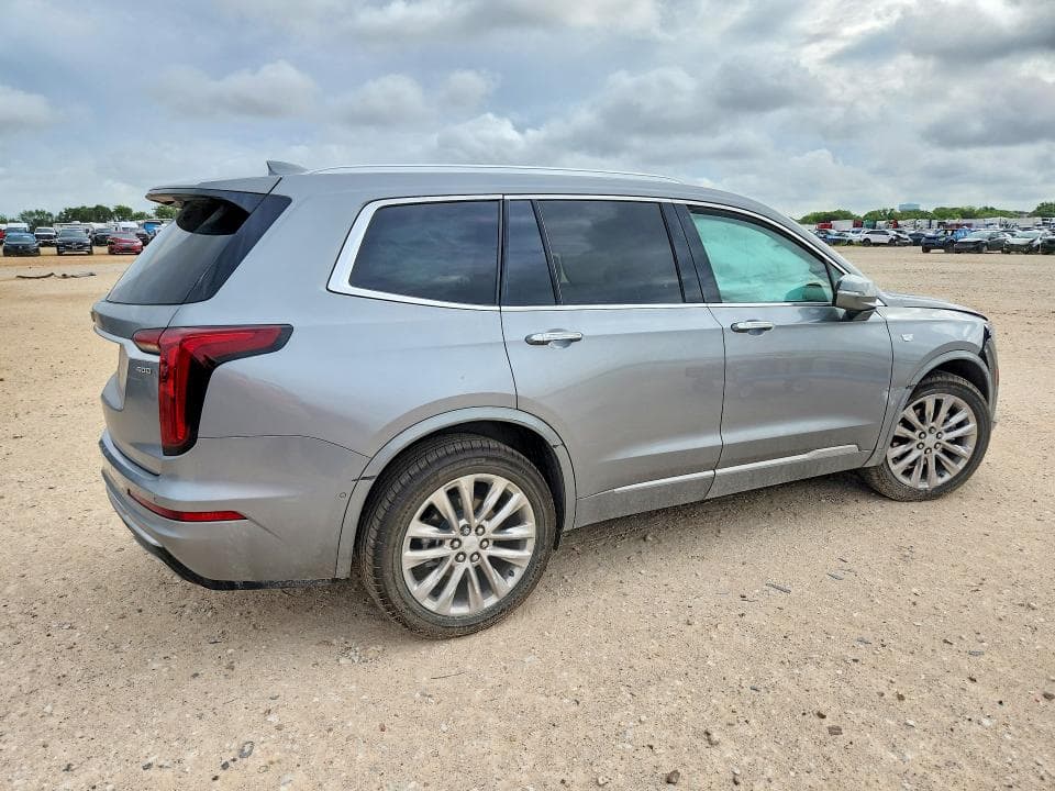 2025 CADILLAC XT6 PREMIUM LUXURY 3