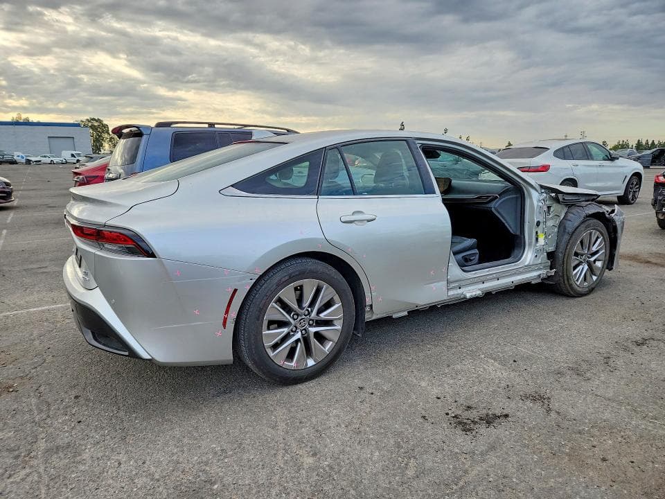 2024 TOYOTA MIRAI XLE 3
