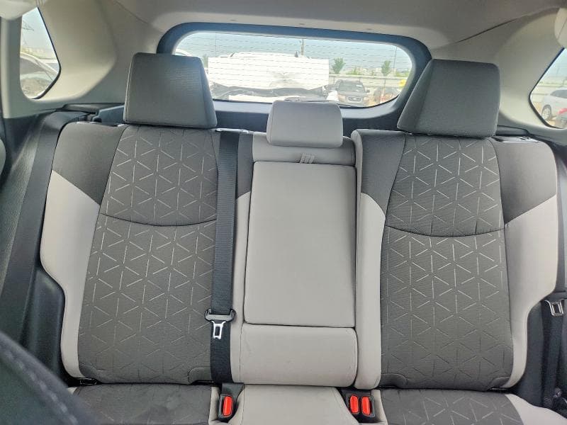 2021 TOYOTA RAV4 XLE 10