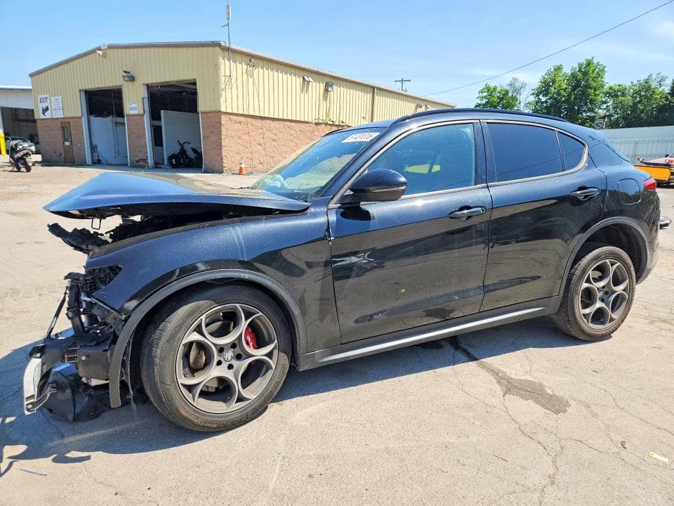 2022 ALFA ROMEO STELVIO