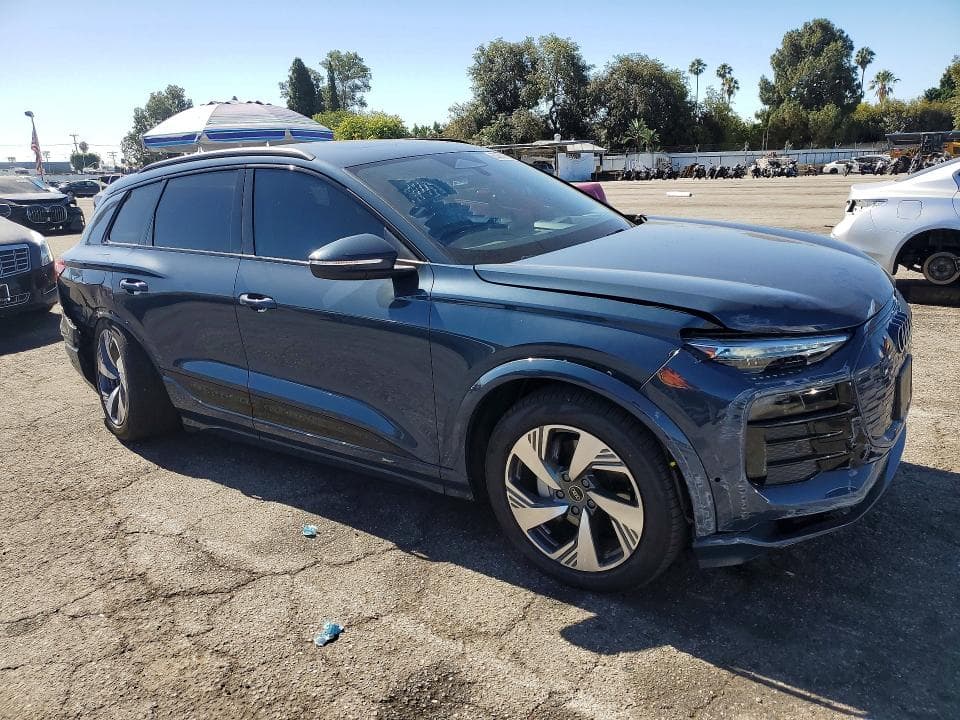 2025 AUDI Q6 E-TRON PREMIUM PLUS 4