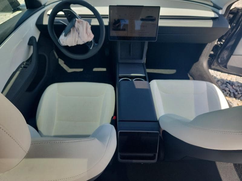 2026 TESLA MODEL 3 8