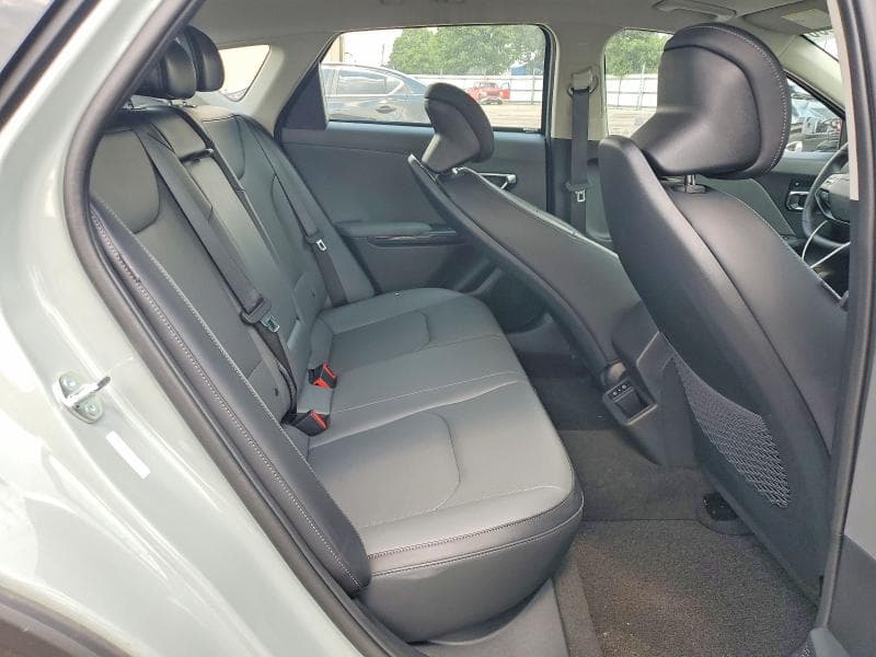 2026 KIA K4 EX 10