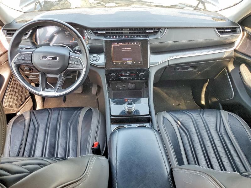 2021 JEEP GRAND CHEROKEE L LAREDO 8
