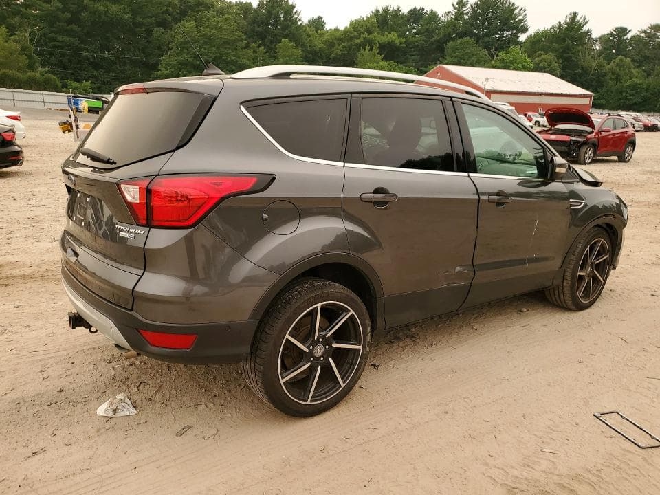 2019 FORD ESCAPE TITANIUM 3