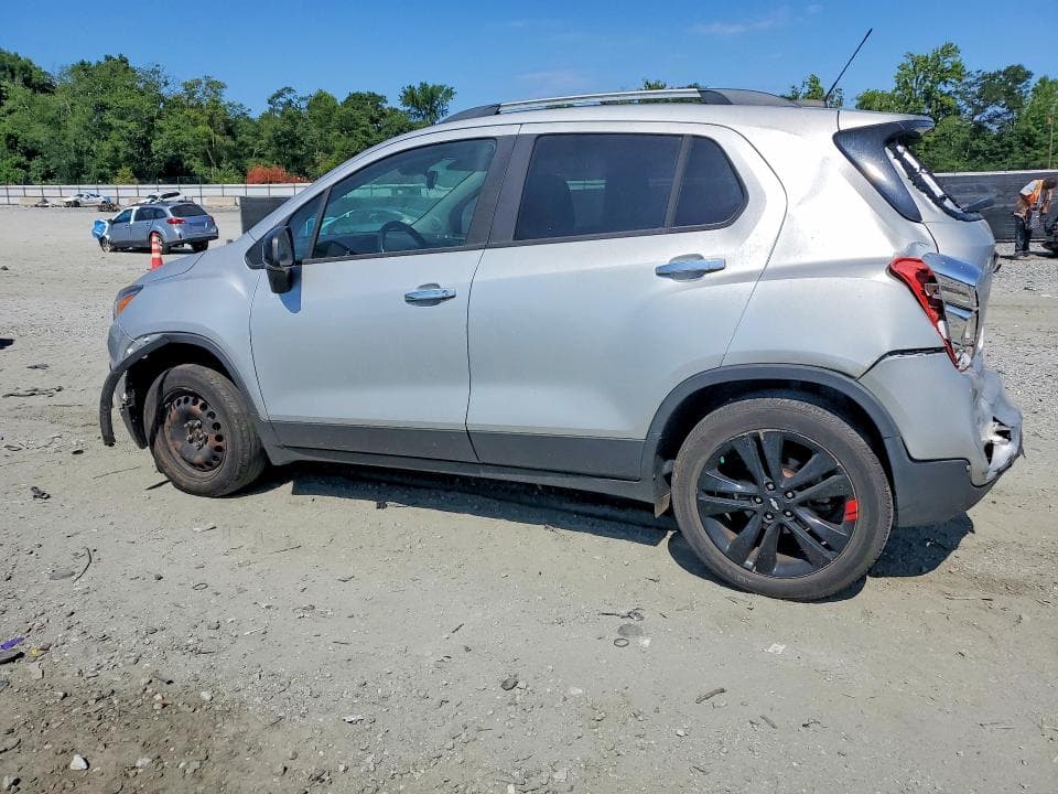 2020 CHEVROLET TRAX 1LT 2