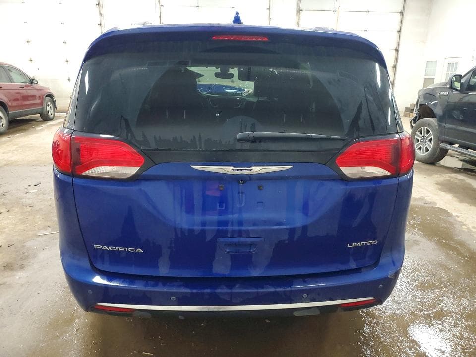 2019 CHRYSLER PACIFICA LIMITED 6