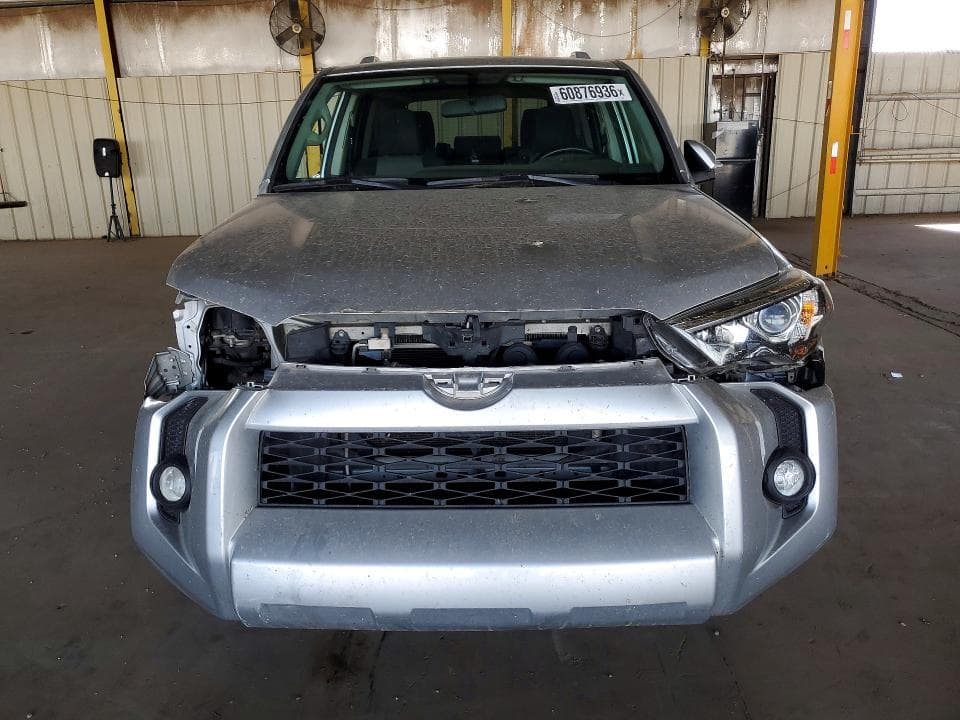 2018 TOYOTA 4RUNNER SR5 5