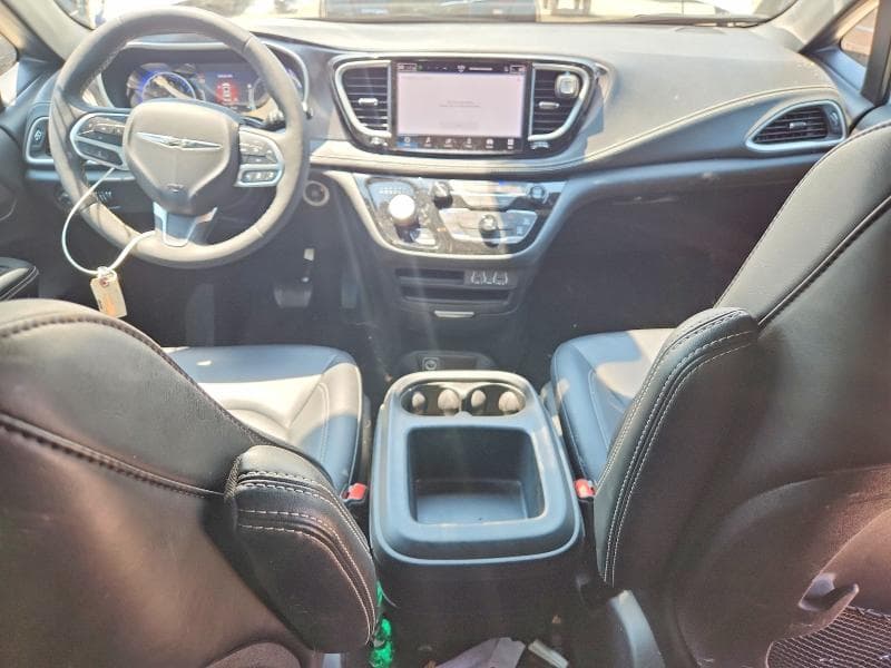 2025 CHRYSLER PACIFICA SELECT 8