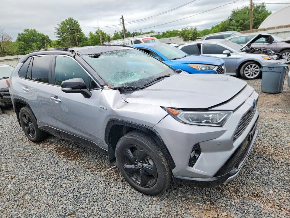 2021 TOYOTA RAV4 XSE 4