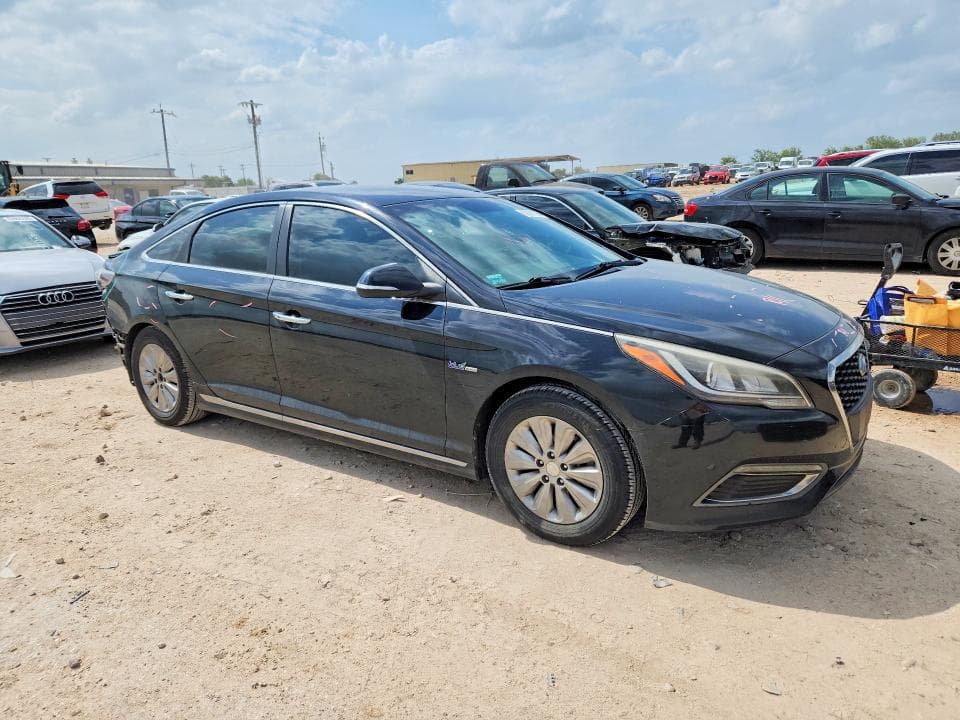 2017 HYUNDAI SONATA HYBRID SE 4