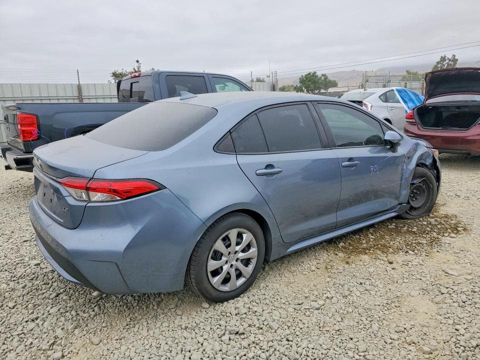2021 TOYOTA COROLLA LE 3