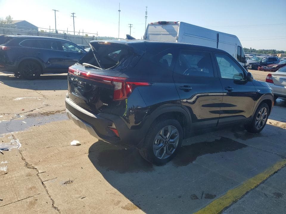 2026 KIA SELTOS LX 3